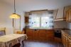 Großzügiges Mehrfamilienhaus mit vielen Nutzungsmöglichkeiten in bevorzugter Lage von Wittmund! - Küche mit EBK