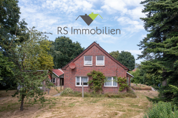 Solides Landhaus mit großem Grundstück bietet viele Möglichkeiten, 26556 Utarp, Landhaus