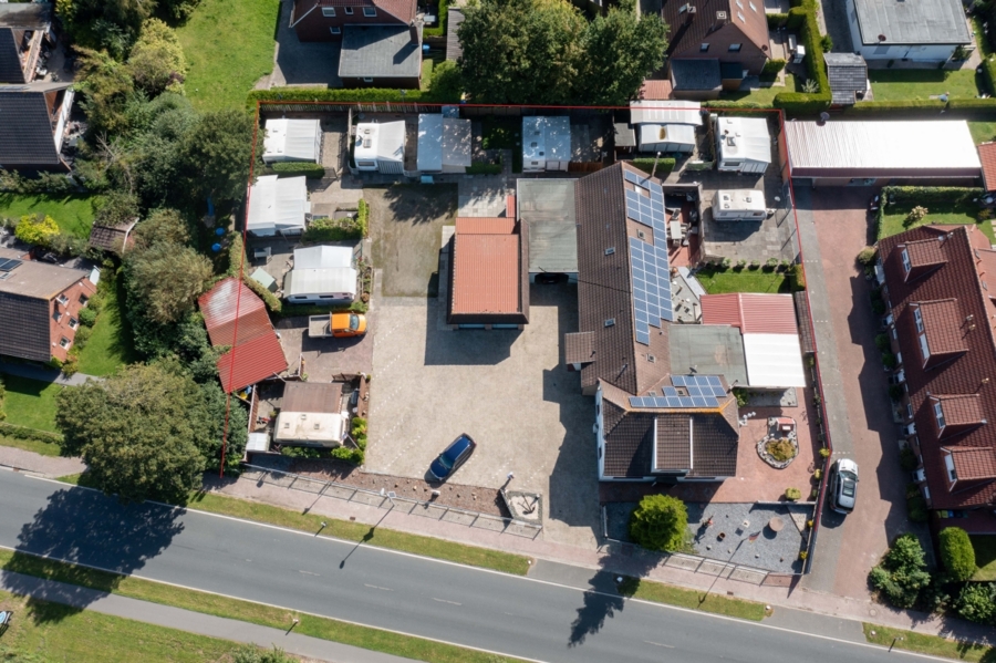 Grundstück rot umrandet - Außergewöhnliches Angebot im Nordseebad Dornum-Westeraccumersiel !!