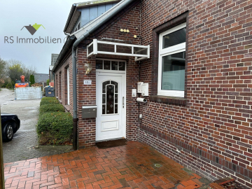 Großzügige renovierte Oberwohnung, 26607 Aurich / Middels-Westerloog, Dachgeschosswohnung