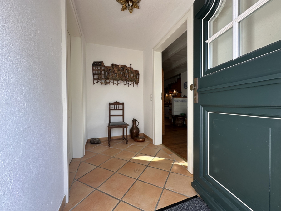 Hauseingang - Kernsaniertes Schmuckstück mit großem Grundstück an der Nordsee!