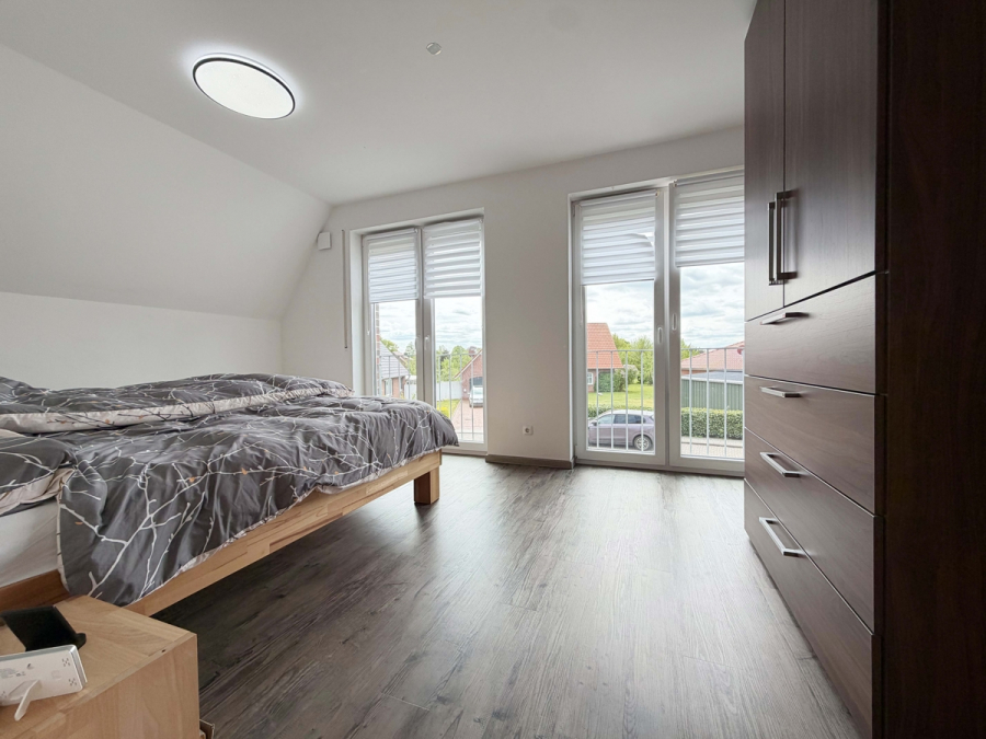Schlafen oder Büro DG - Neuwertige Doppelhaushälfte mit Carport in Top-Lage!
