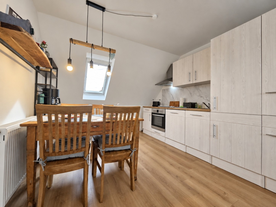Einbauküche - Renovierte OG-Wohnung in Sackgassenlage nahe der Nordsee
