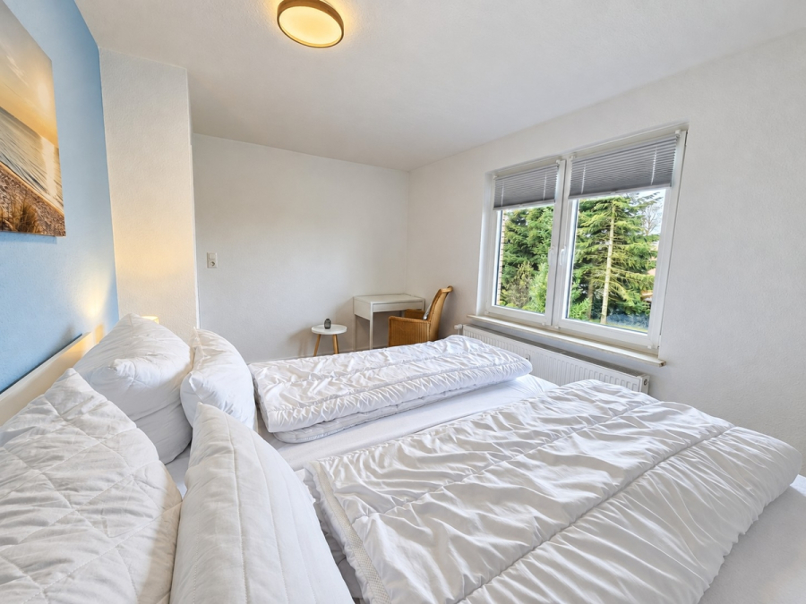 weitere Ansicht Schlafzimmer 2 - Renovierte OG-Wohnung in Sackgassenlage nahe der Nordsee
