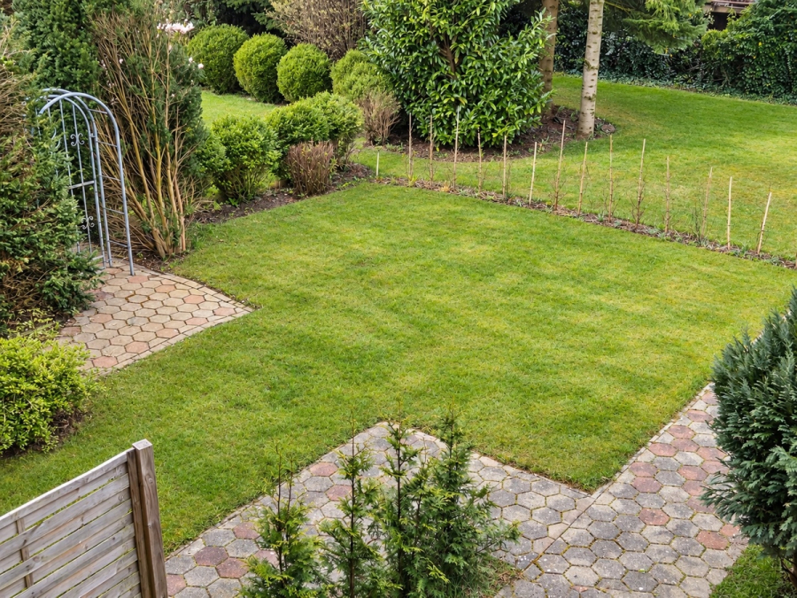 Garten - Renovierte OG-Wohnung in Sackgassenlage nahe der Nordsee