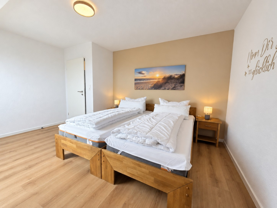 weitere Ansicht Schlafzimmer 1 - Renovierte OG-Wohnung in Sackgassenlage nahe der Nordsee
