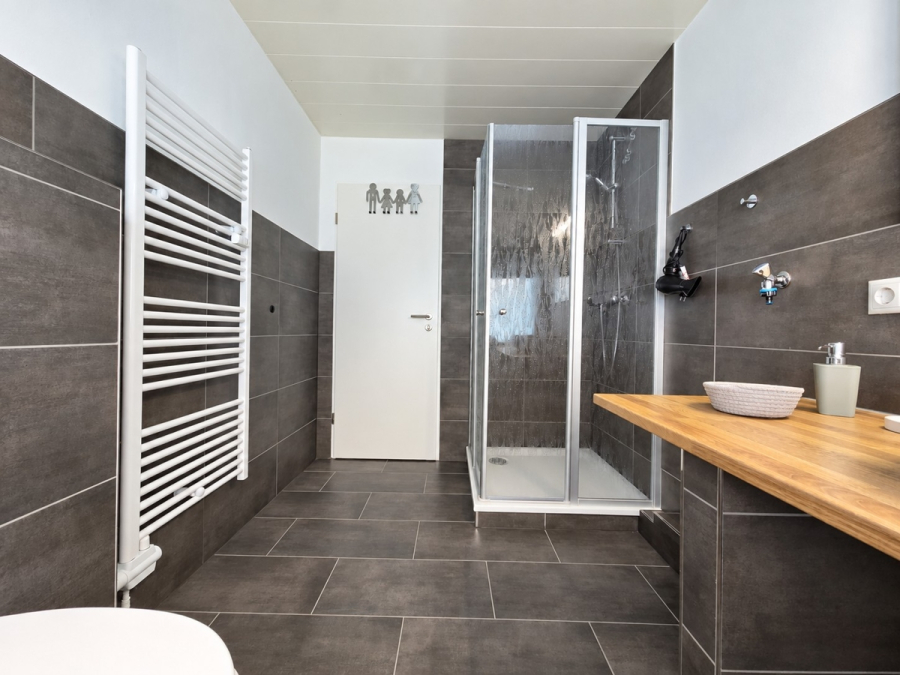 Dusche - Renovierte OG-Wohnung in Sackgassenlage nahe der Nordsee