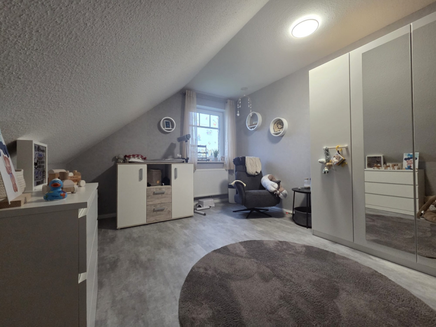 Schlafen - Neuwertiges Einfamilienhaus mit pflegeleichtem Garten in der „Herrlichkeit Dornum“