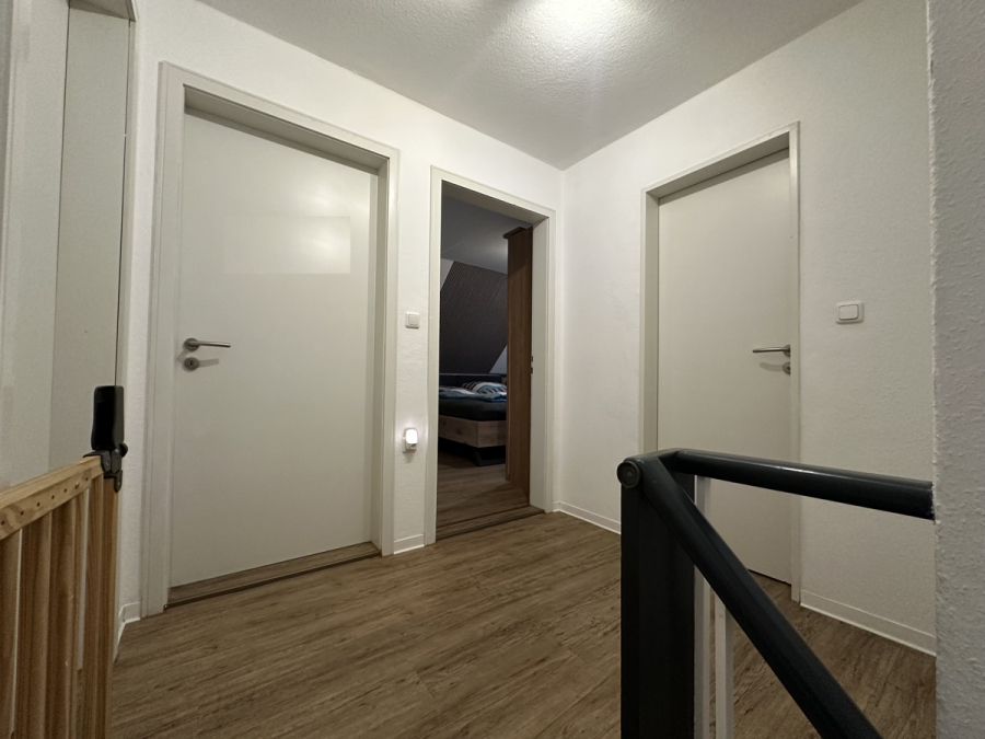 Flur OG - Solides Einfamilienhaus in ländlicher Umgebung