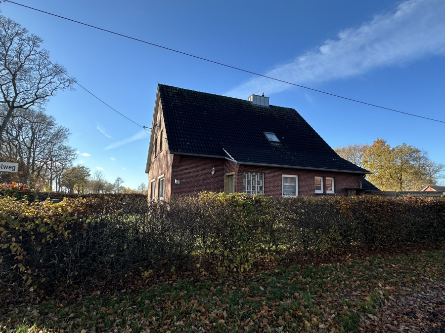 Östliche Ansicht - Solides Einfamilienhaus in ländlicher Umgebung