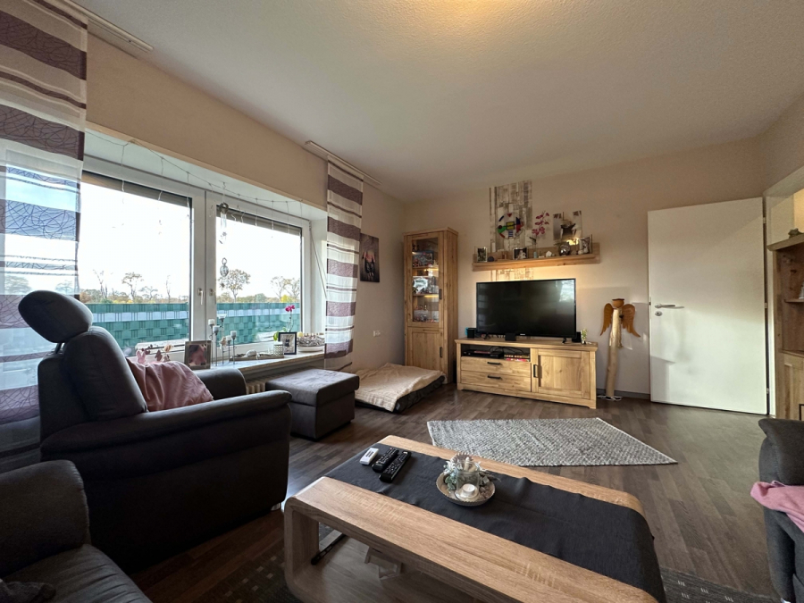 weitere Ansicht Wohnzimmer - Solides Einfamilienhaus in ländlicher Umgebung