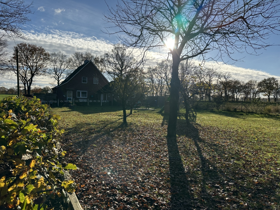 Grundstück - Solides Einfamilienhaus in ländlicher Umgebung
